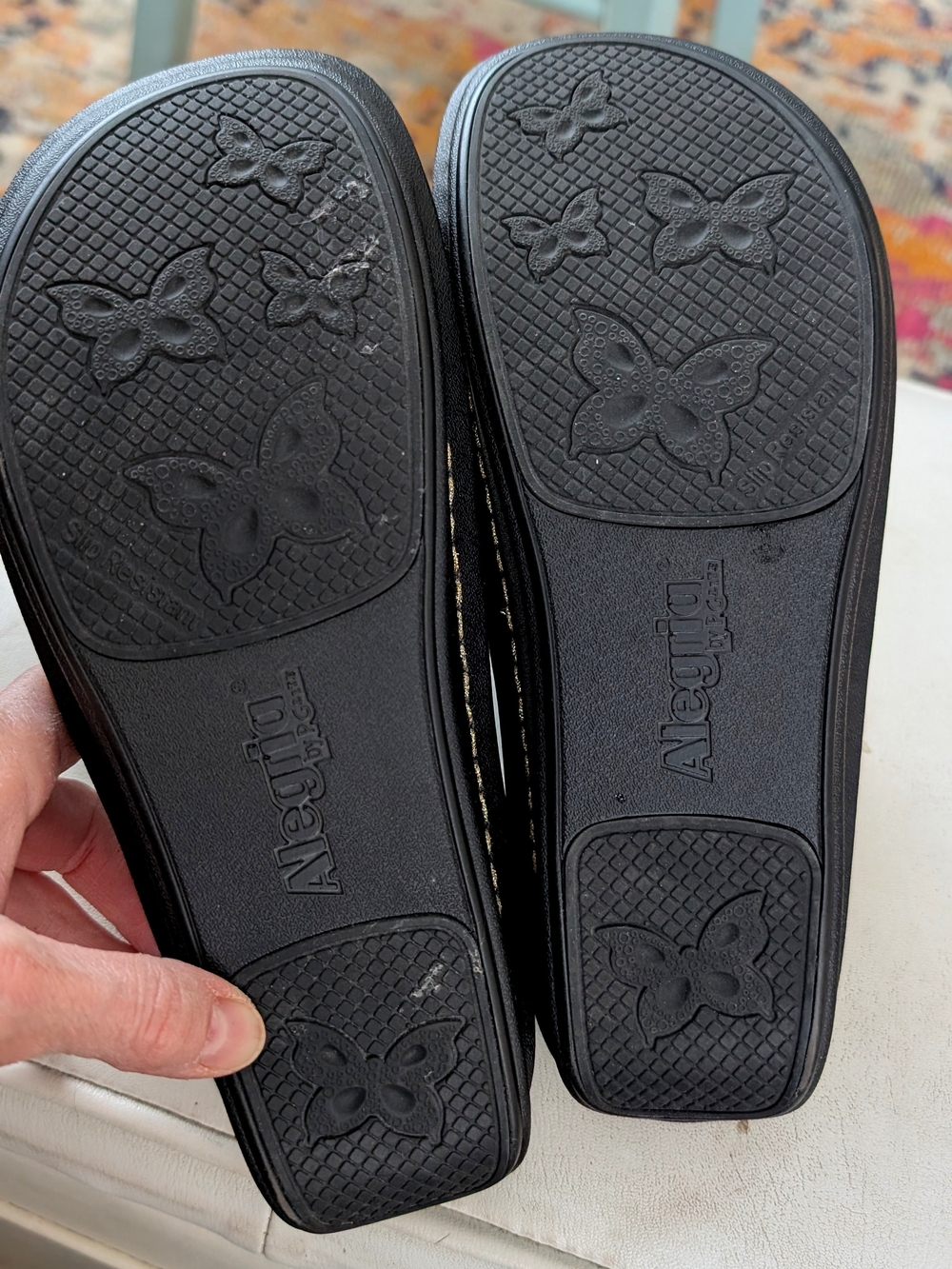 Alegria Seville Black Patent Leather Clogs - Like New - Size 39 (US 9) - Picture 6 of 6